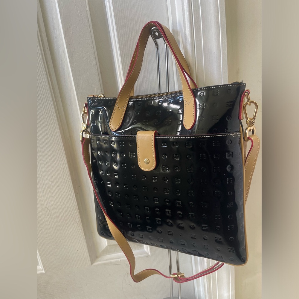 Arcadia Black Patent Tote with Tan Trim bag